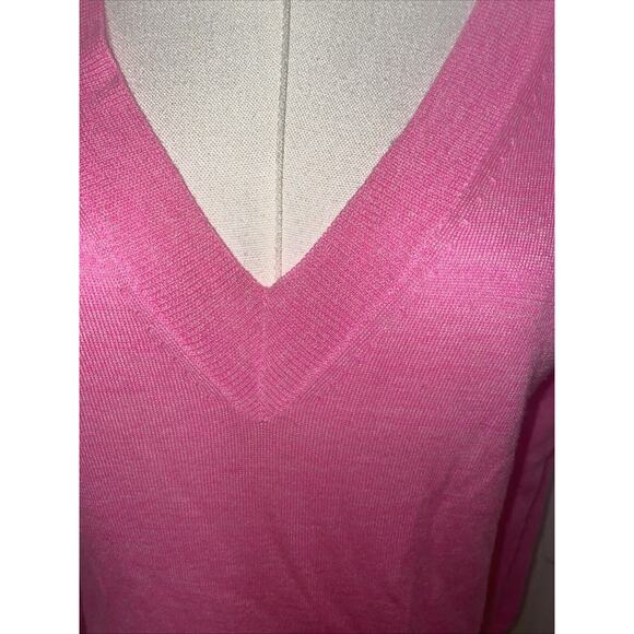 J Crew Sweater Pink V Neck 100% Merino Wool Size XS - Picture 2 of 6